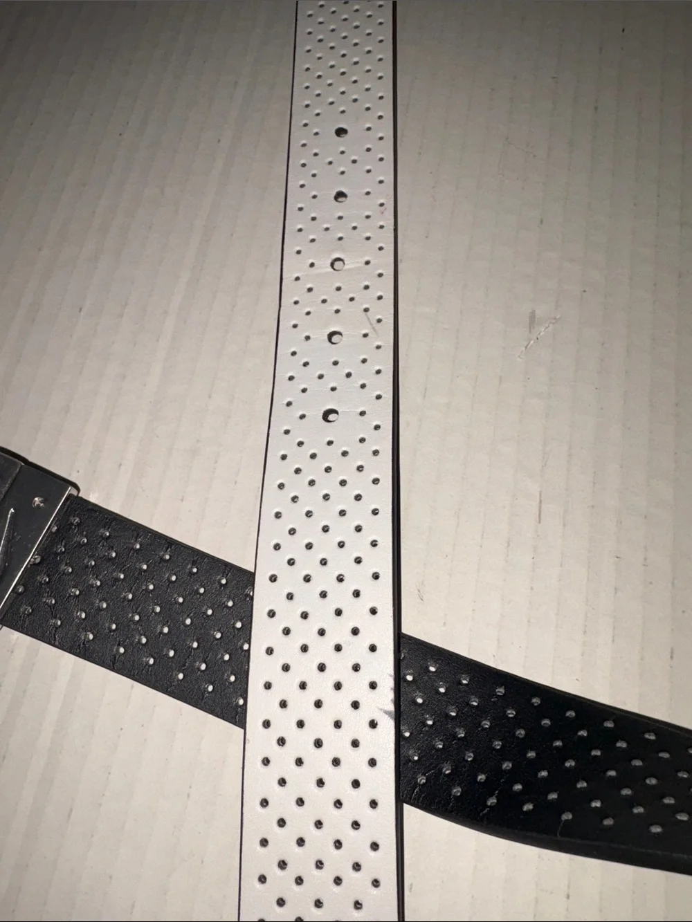 Nike men’s golf perforated reversible belt 34-38 waist